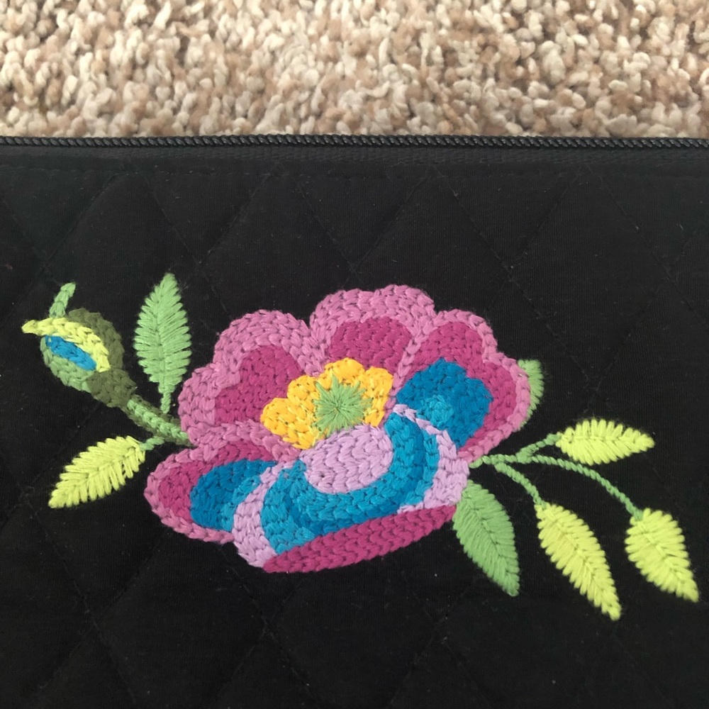 Vera Bradley wristlet - Picture 2 of 5